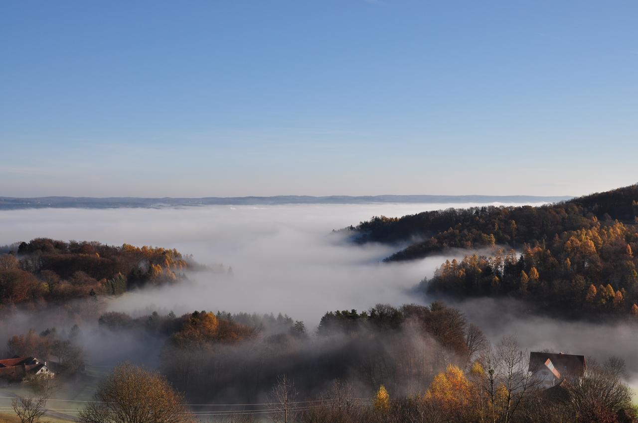 Gmiatliche Stubm Bed and Breakfast Fürstenfeld Exteriör bild